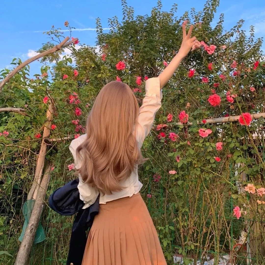 末世拽姐穿七零，惊艳海岛嫁硬汉